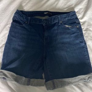Vera Wang shorts size 6